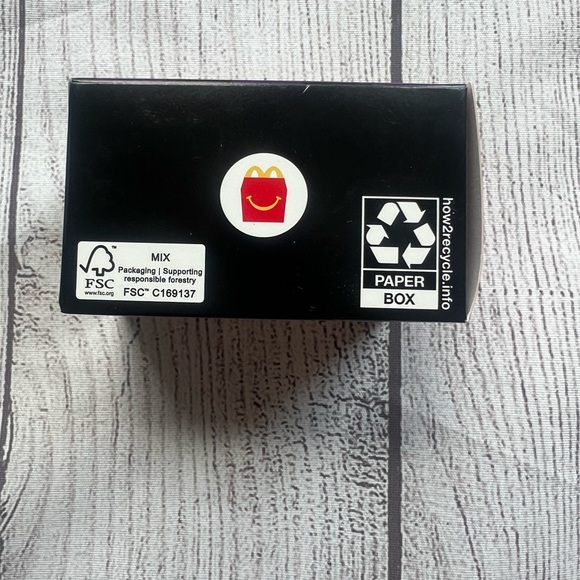 McDonald’s Mario Kart 8 Deluxe Pink Gold Peach Kart Toy – NWOT Unopened 2024 - Picture 6 of 6